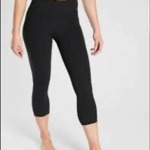 Athleta elation Crop extra small petite $$79 retail